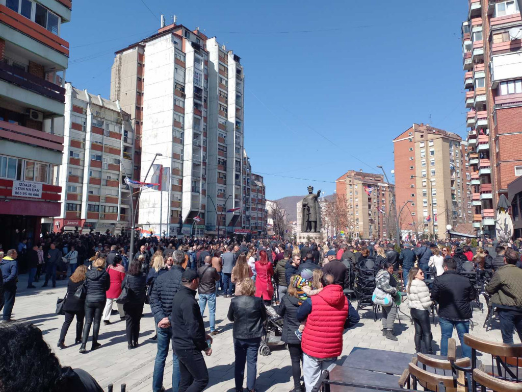 Protestna šetnja u Kosovskoj Mitrovici zbog napada na Srbe