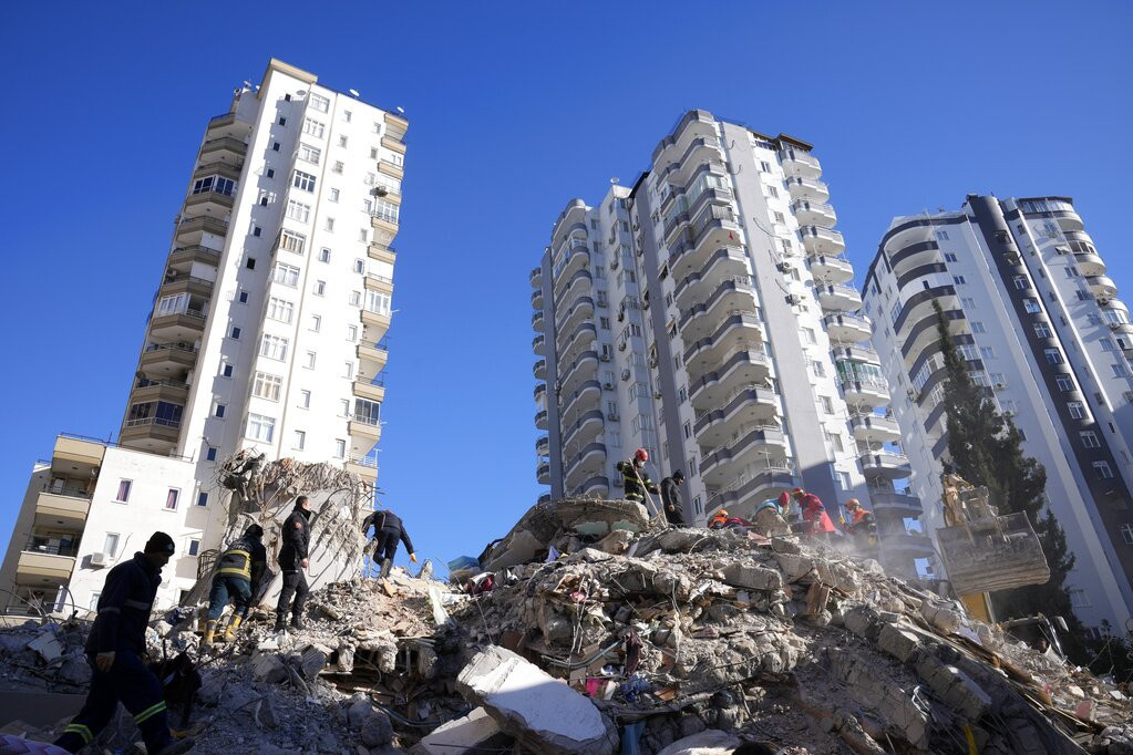 Tuga! Zemljotres "odneo" i turskog golmana! Suprugu su spasili iz ruševina, ali ne i Turkaslana! (UZNEMIRUJUĆI VIDEO)