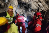 Srpski spasioci izvukli ženu iz ruševina u Turskoj! Pogledajte akciju spasavanja
