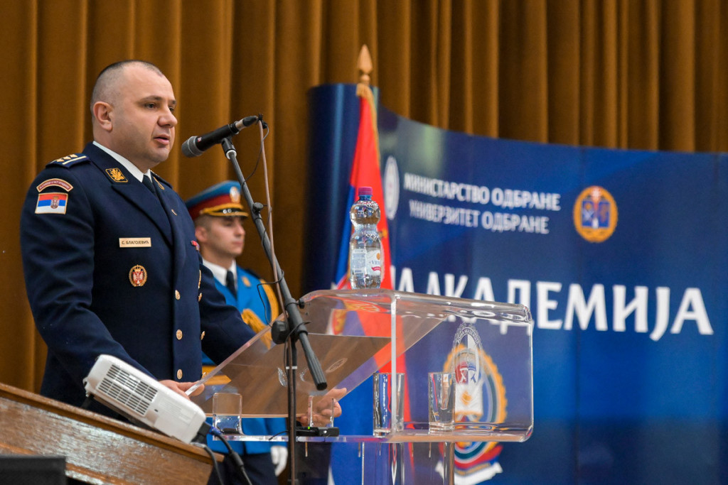 Načelnik Vojne akademije Vojne škole nude znanje