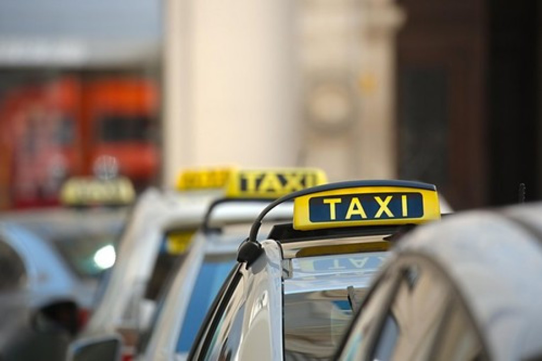 Uskoro sva taksi vozila u Beogradu moraće da budu bela, inače sledi kazna