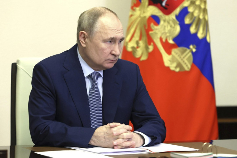 Putin održao sastanak o poplavama i požarima u Rusiji: "Nadležni moraju odmah da procene štetu"