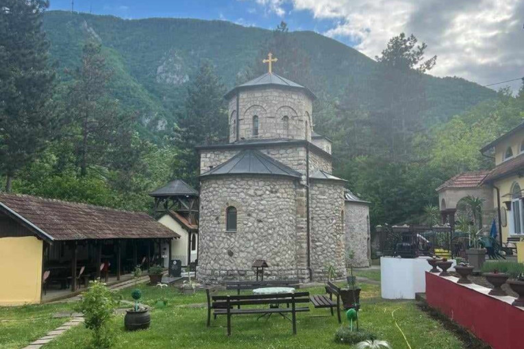 Rekonstruisan put do velike srpske svetinje: Sada će se lakše stizati do manastira Jovanje (FOTO)