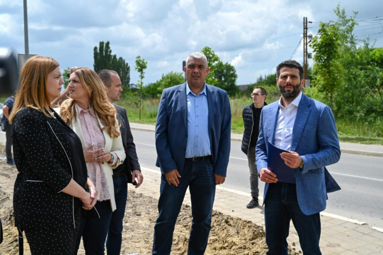 Šapić posetio opštinu Mladenovac: Trudiću se da podržim sve projekte jer ne delim ljude po tome koliko daleko žive od centra grada