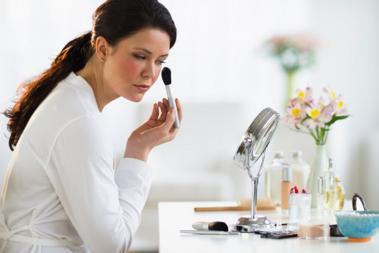 Četiri sigurna znaka da koristiš šminku koja ti ne odgovara