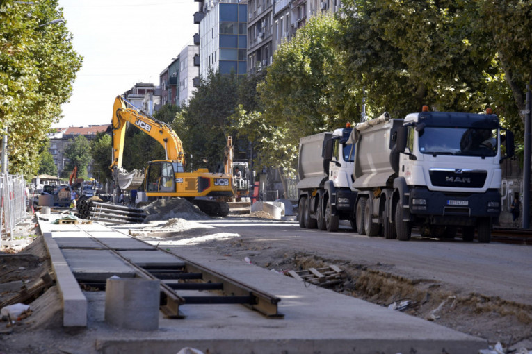 Deo ulice Cara Dušana pušten u saobraćaj, ali kraj rekonstrukcije se ne nazire