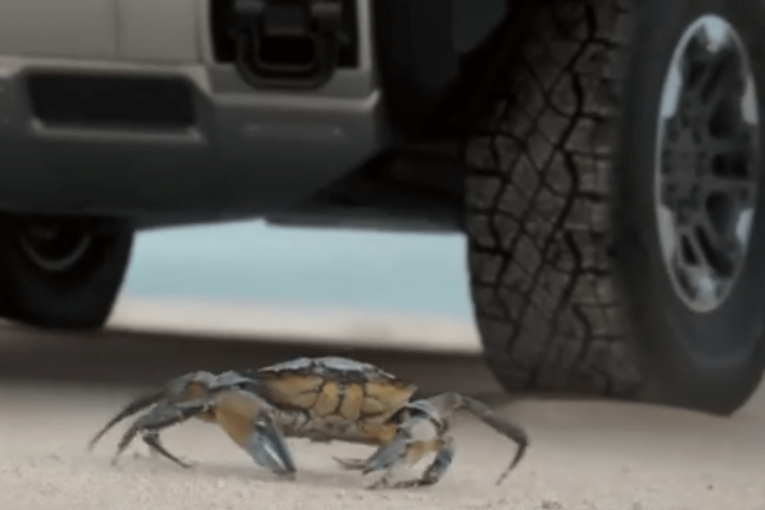 Crab Mode u akciji: Električni Hummer moći će da se kreće dijagonalno (VIDEO)
