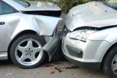 Saobraćajna nezgoda na Vračaru: Automobili smrskani nasred ulice (FOTO)