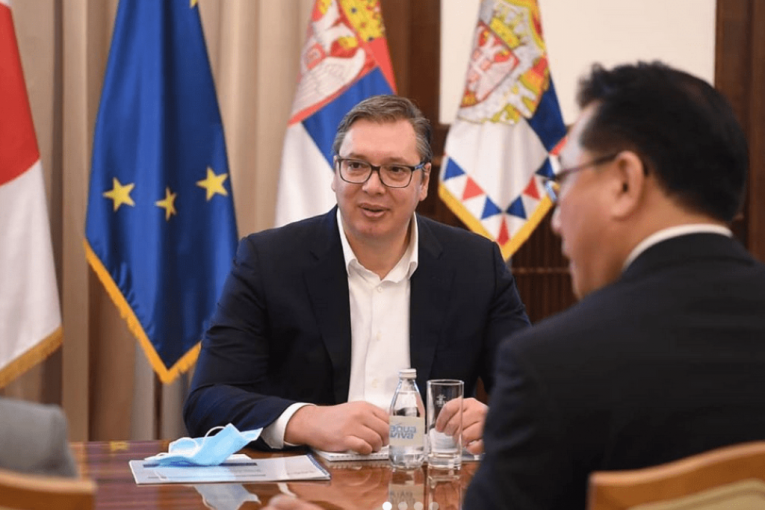 Vučić razgovarao sa predstavnicima japanske kompanije Nidek o ulaganju u Srbiju (FOTO)