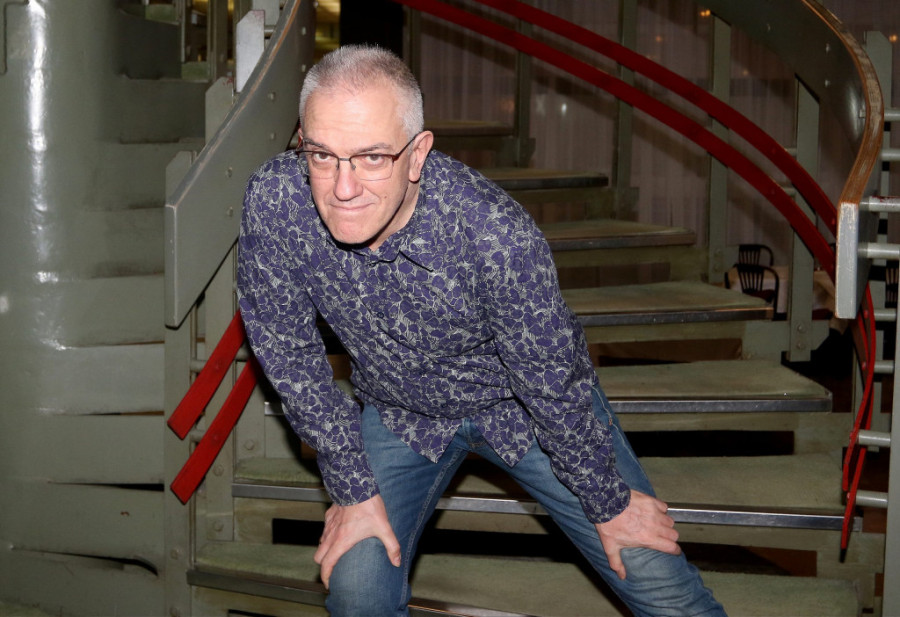 Rokenrol kraljica: Autobiografija jedne svetske zvezde krije urnebesne priče o Elizabeti Drugoj