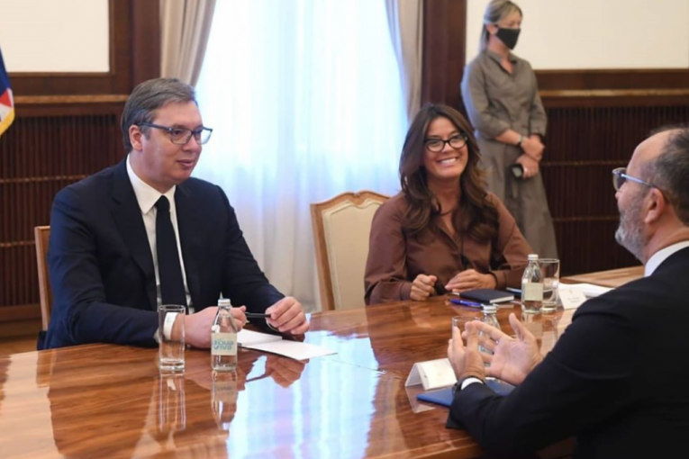 Vučić sa Fabricijem: Beograd će se u Briselu zalagati za normalizaciju odnosa zarad budućnosti Srbije i regiona