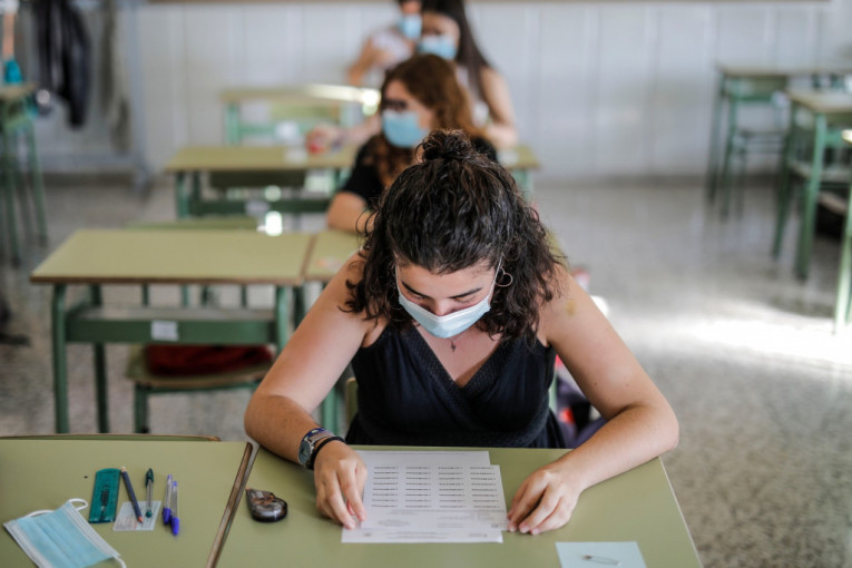 Nova šansa za buduće brucoše: Raspisan treći upisni rok na fakultetima u Beogradu
