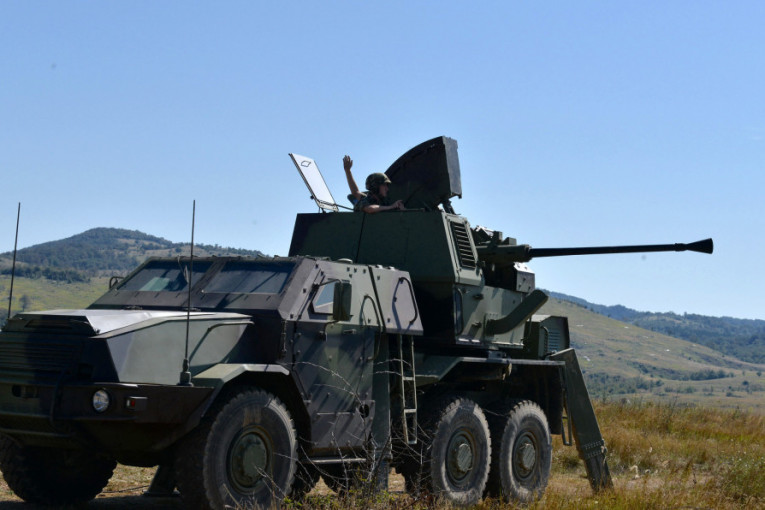 Vojska Srbije se neprekidno razvija i jača: Gađanje na Pasuljanskim livadama pokazalo snagu naših artiljerijsko-raketnih sistema