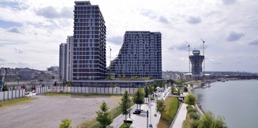 Spektakl sa Kule Beograd: Doček nove 2022. uz vatromet, laser šou i koncert domaćih muzičara