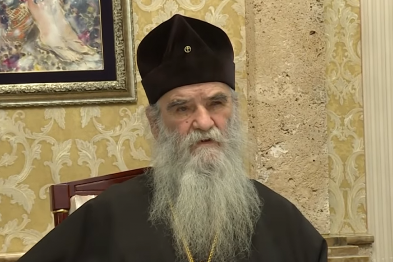 Crnom Gorom se pronela vest da mitropolit Amfilohije ima koronu : Đedo se oglasio video porukom