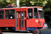 Automobil se zakucao u tramvaj na Novom Beogradu: Kolaps u Milutina Milankovića!