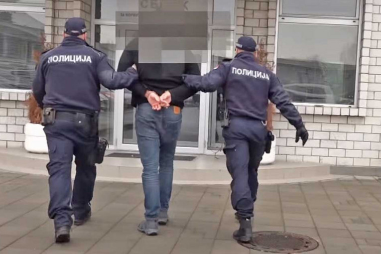 Uhapšen diler iz Gornjeg Milanovca: Tinejdžer skrivao 37 paketa amfetamina!