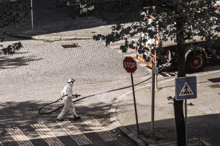 Hrvatska: Koronavirus odneo još 33 života, u samoizolaciji više od 35.000 ljudi
