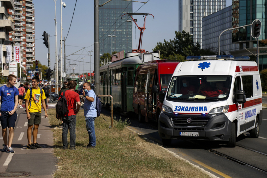 Karambol na Novom Beogradu: Tramvaj se sudario sa kombijem