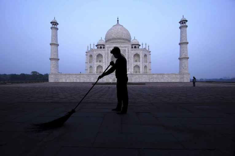 Simbol večne ljubavi Tadž Mahal otvoren posle najdužeg zatvaranja