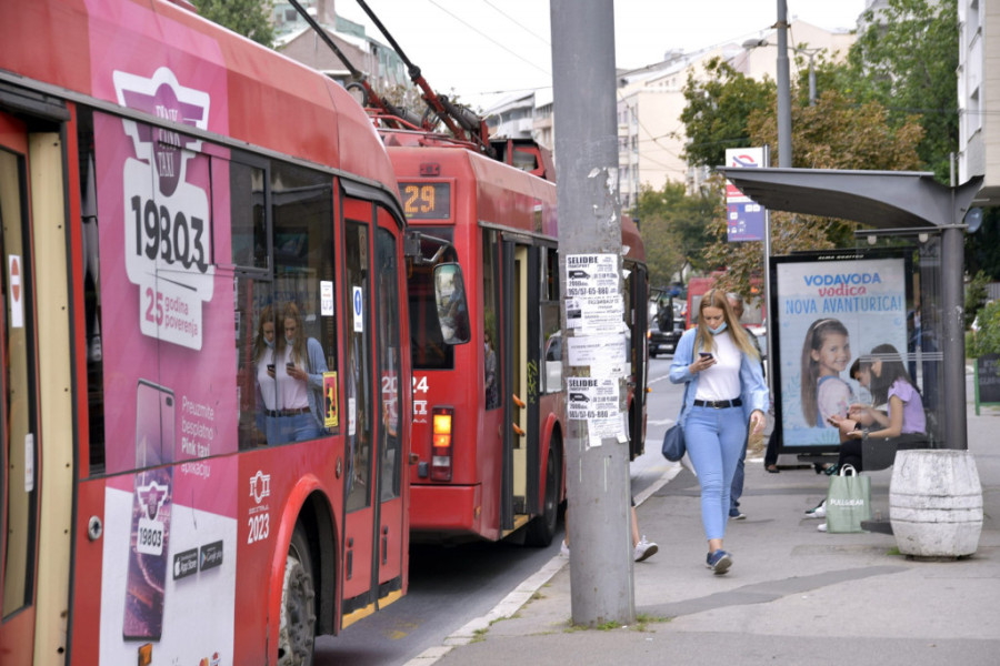Sa skokom temperature vratili se stari problemi: Evo koliko autobusa u javnom prevozu nema klima-uređaje!