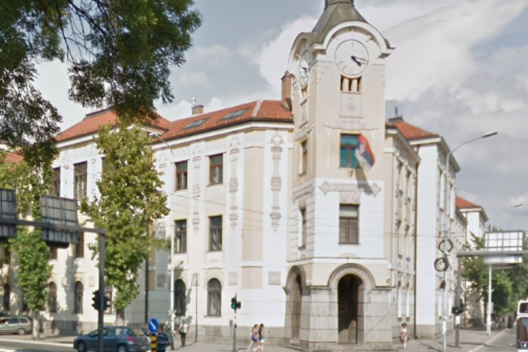 Bankar osuđen na četiri i po godine zatvora: Oštetio klijente za 240.000 evra