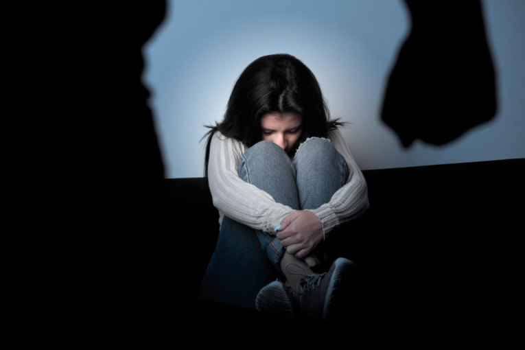 Maloletnici sve češće postaju seksualni napasnici: Najviše krivičnih prijava za silovanje!