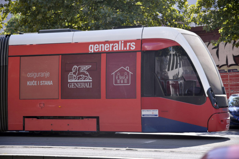 Kolaps u Beogradu: Sudar tramvaja i autobusa