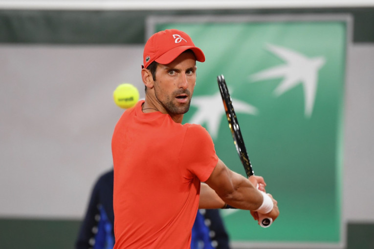 Đoković o problemima na Rolan Garosu: Konfuzna pravila za testiranje na koronu, loptice su teže u ovakvim uslovima (Foto)