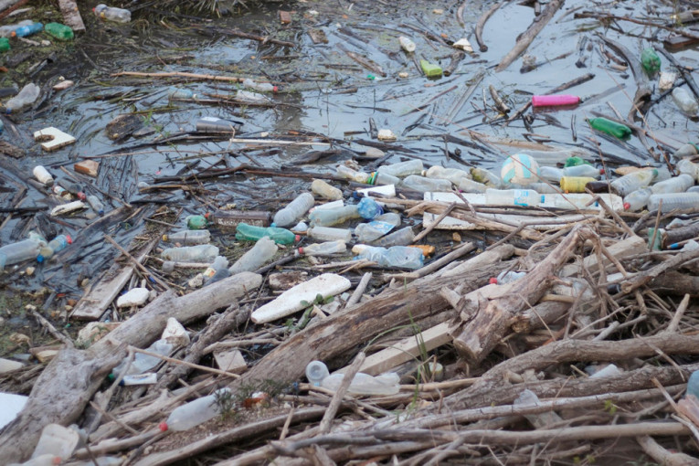 Gde god da se okreneš - smeće i otpad: Beogradsko priobalje je zapušteno, akcije čišćenja česte, ali bezuspešne
