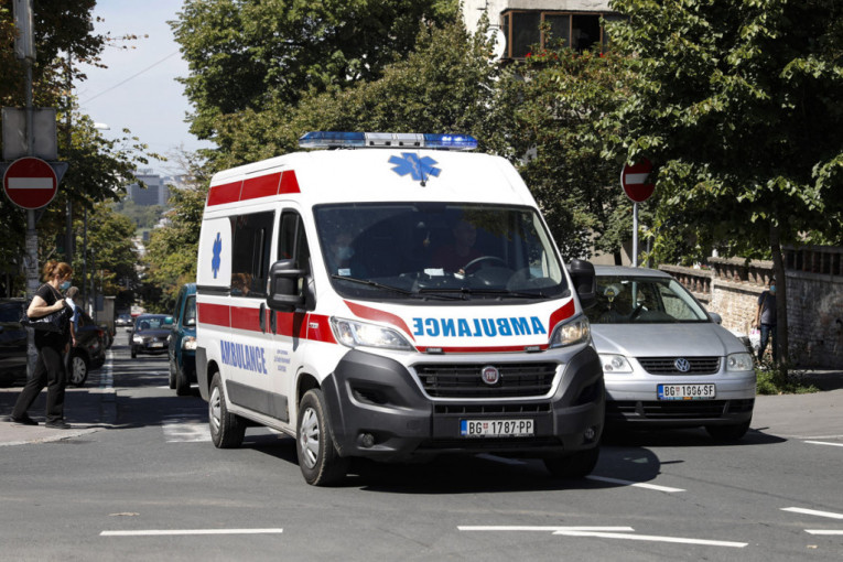 Hitna pomoć protekle noći imala pune ruke posla: Četiri saobraćajke u prestonici