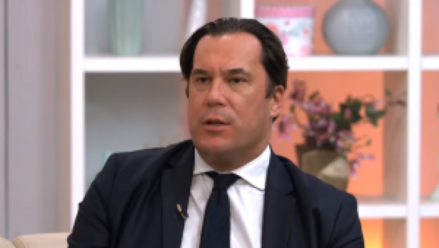 Čin patriotizma ili vandalizma: Oskrnavljena tabla s nazivom ulice Albanske spomenice (FOTO)