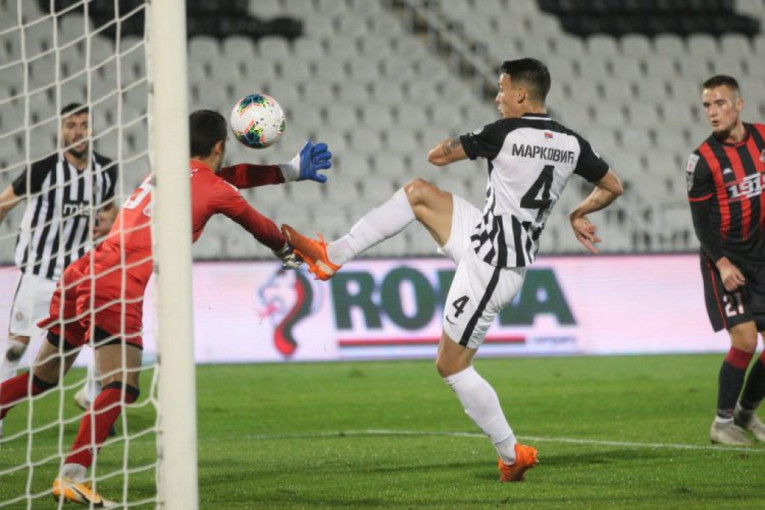 Partizanovo dete nema ni sekund nastupa za Olimpijakos, a idu za njega još teža vremena u Pireju