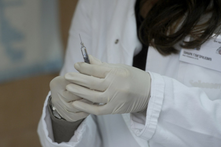 Stopirano ispitivanje vakcine protiv koronavirusa