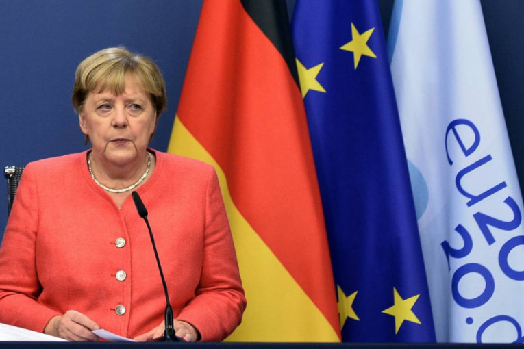 Merkelova apeluje na građane: Smanjite kontakte i putovanja