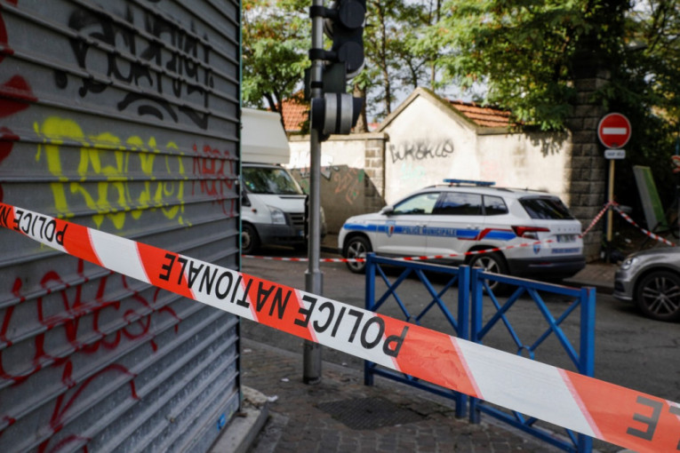 Masakr u Parizu: Pronađeno je pet tela, četvoro su deca, sumnja se da ih je rođak napao (FOTO+VIDEO)