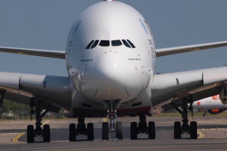 IATA: Međunarodni putnički avio-saobraćaj opao za 89 odsto