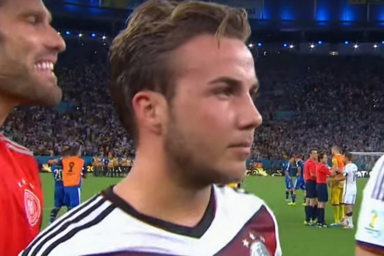 Otkud sada ovo: Čovek koji je Nemačkoj doneo titulu na SP ponovo igra fudbal
