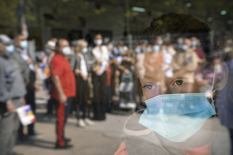 Bukti virus u Rumuniji: Sve pozatvarano, kazne samo pljušte