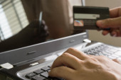 Ekspanzija e-trgovine: Četiri miliona potrošača kupuje putem interneta u Srbiji