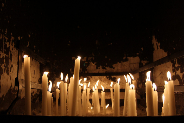 Danas su Miholjske zadušnice: Pale se sveće, čitaju molitve za sve upokojene, a ovo su običaji