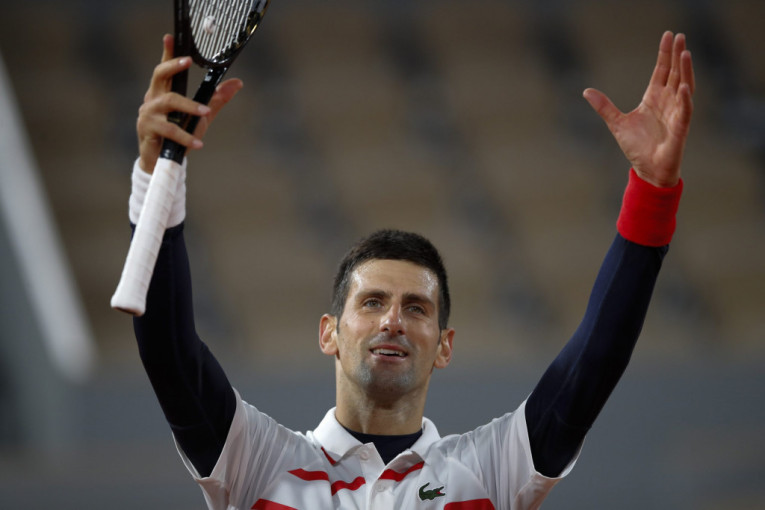 Ništa od bodovanja do marta: Novak sve bliži Federeru