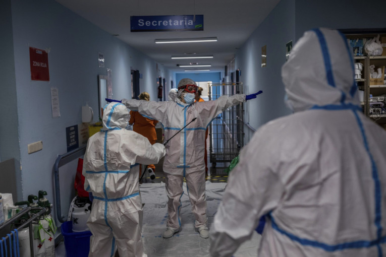 Novi presek u Crnoj Gori: Sedam pacijenata preminulo, 132 novozaražene osobe