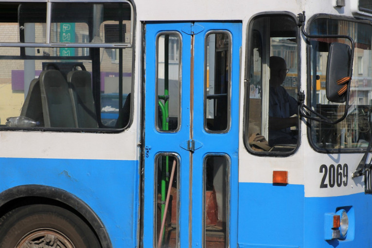 Težak udes: Autobus udario u stanicu, šestoro mrtvih! (FOTO)