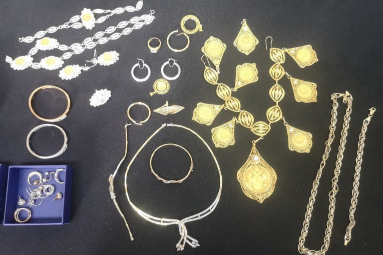 Uhapšene posle pljačke: Provaljivale u stanove, krale zlato i pare