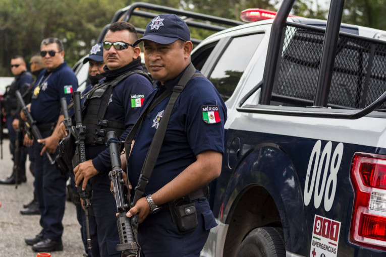 Meksiko: U pucnjavi na policajce život izgubilo 14 napadača