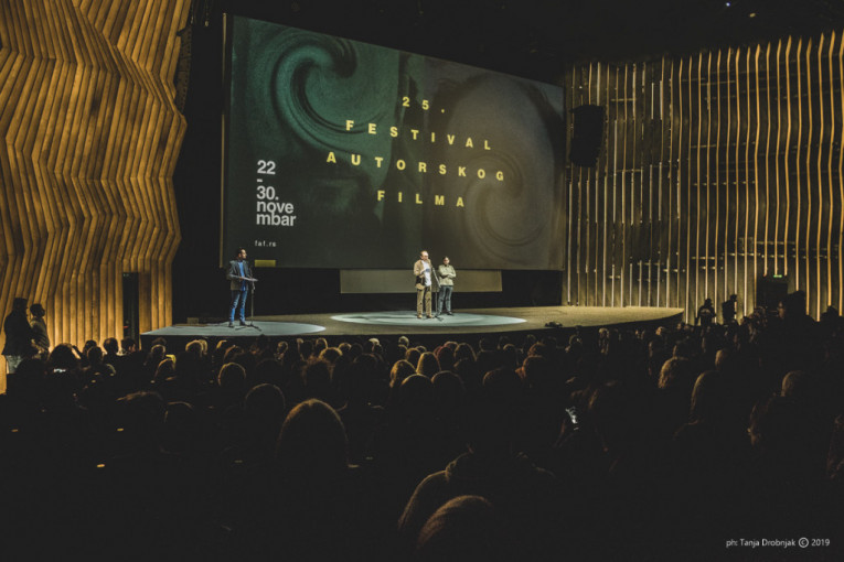 Hrabri novi pogled u svet autorskog filma: Festival u dvoranama i onlajn