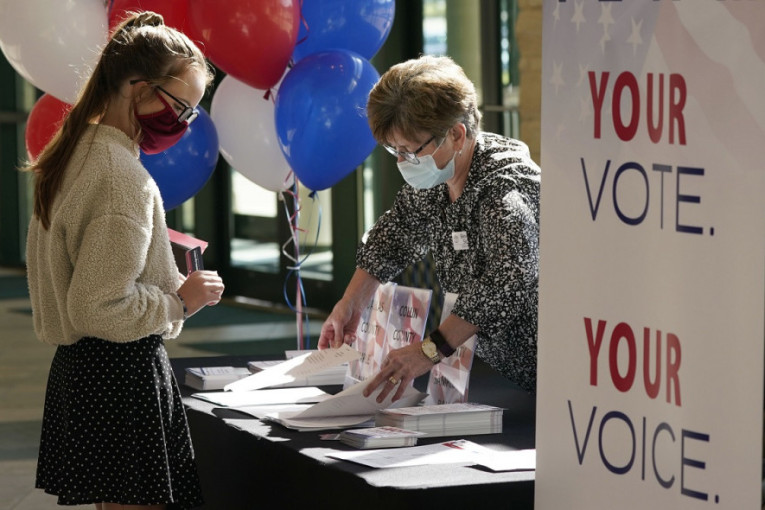 IZBORI U SAD: Veliki odziv na ranom glasanju, izjasnilo se čak 10 miliona ljudi