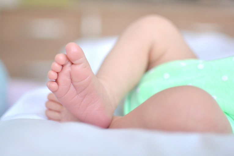 Pod istragom i vlasnica sajta za bebisiterke: Neuračunljiva dadilja davala bebi bensedine