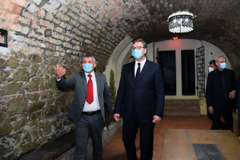 Predsednik Vučić u Novom Sadu na otvaranju kuće bana Josipa Jelačića: Srbi u Hrvatskoj ne bi trebalo da se osećaju kao „građani drugog reda“